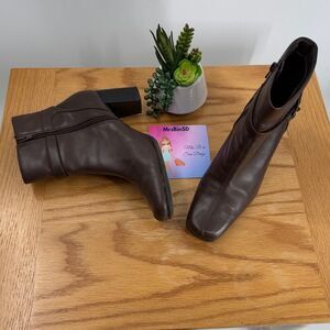 Nine & Co. Leather Heeled Zippered Ankle Boots Booties - Brown - Women's 8.5